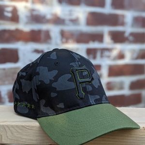 Pittsburgh Pirates Baseball Hat - green/black camo